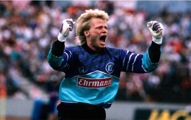 他在传球与 他在传球与