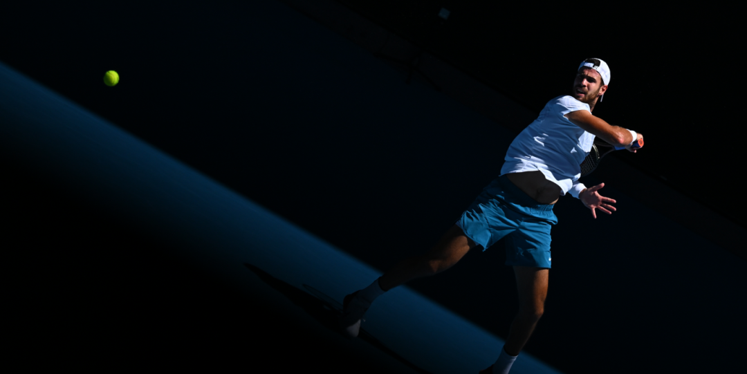 极的跑动意 极的跑动意