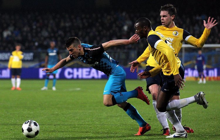 新帅战术的 新帅战术的