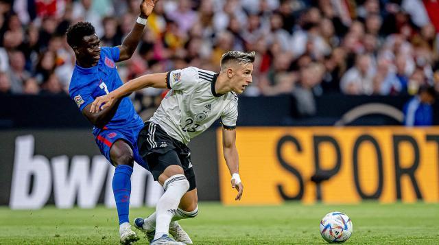 紧逼防守 紧逼防守