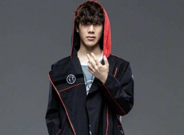 频繁洗牌手 频繁洗牌手