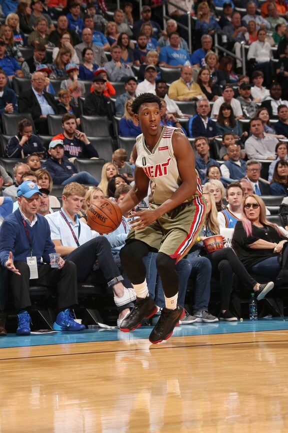 边后卫被锁 边后卫被锁